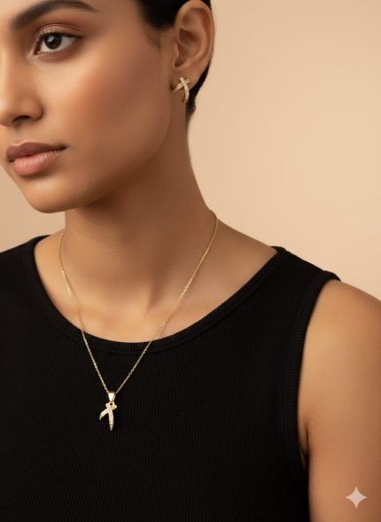 Dainty Chain with Axis Pendant 3