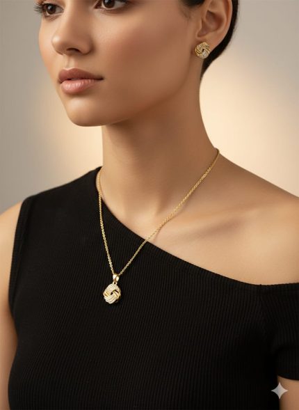 Dainty chain with pendant 2 1