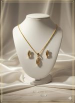 The Shimmering Spiral Chain Set 1
