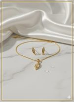 The Shimmering Spiral Chain Set 2