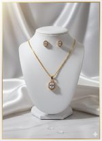 The Solitaire Grace Chain & Pendant Set 2